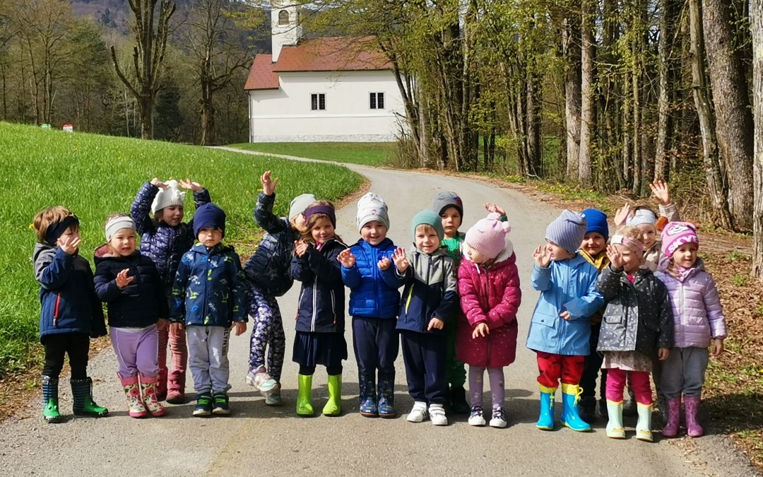 Čebelice v aprilu